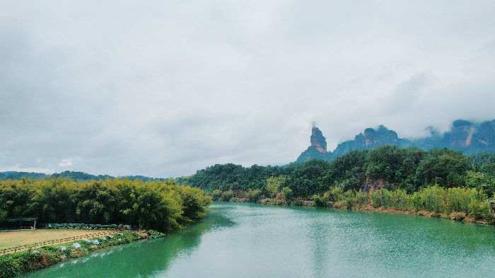 烟雨中的“观音山”.jpg