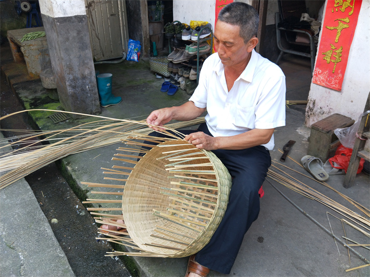 Renhua Bamboo Weaving Technique