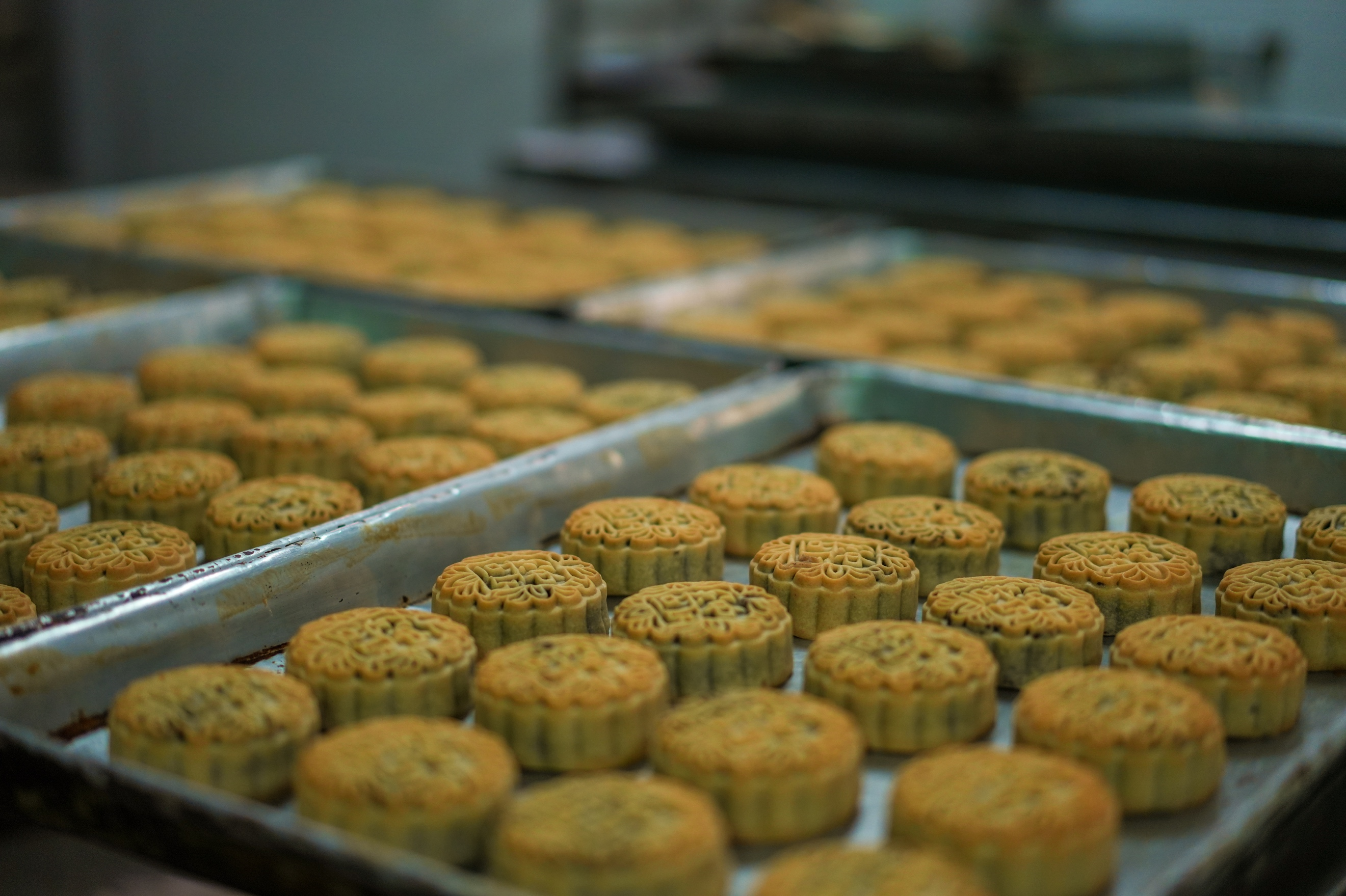 The Craftsmanship of Making Danxia Firewood Mooncakes