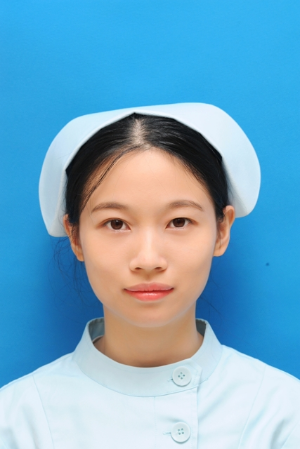 黄婷婷.jpg