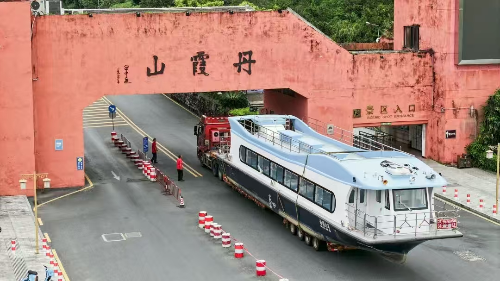 丹霞山引进两艘全新的双层游船！